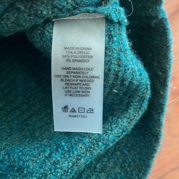 Vince Camuto Green Turtleneck Long Sleeve Knit Sweater - Picture 6 of 8